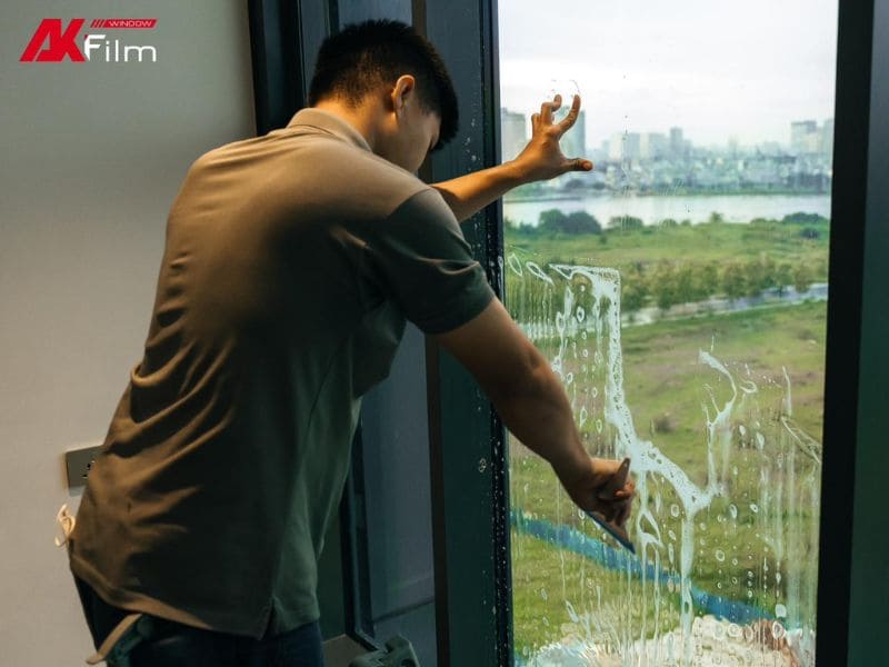 Dán phim nhà kính chống nóng hiệu quả đến 90%