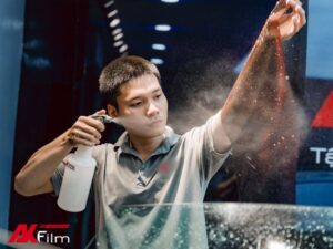 Phim cách nhiệt ô tô 3M Crystalline đổi màu khi gặp nước