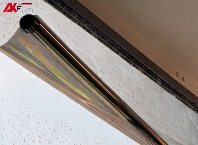 Dán phim cách nhiệt giúp căn hộ giảm nóng, giữ trọn view