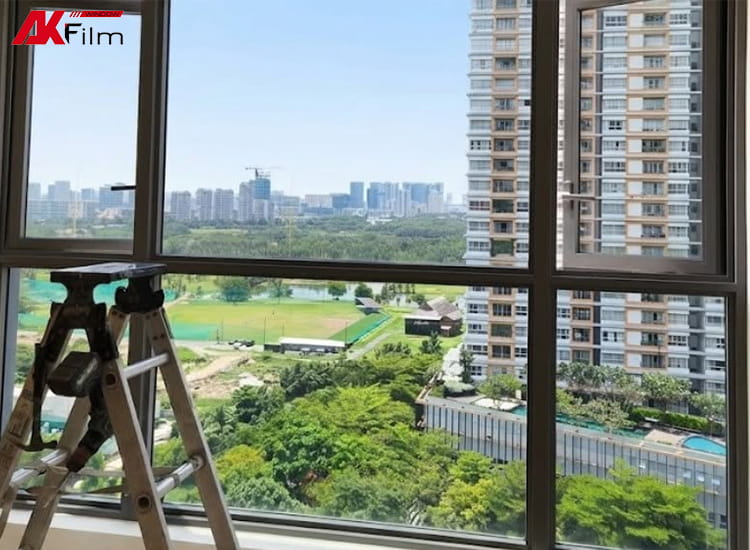 Hệ kính tại chung cư Celesta Rise trước khi dán phim