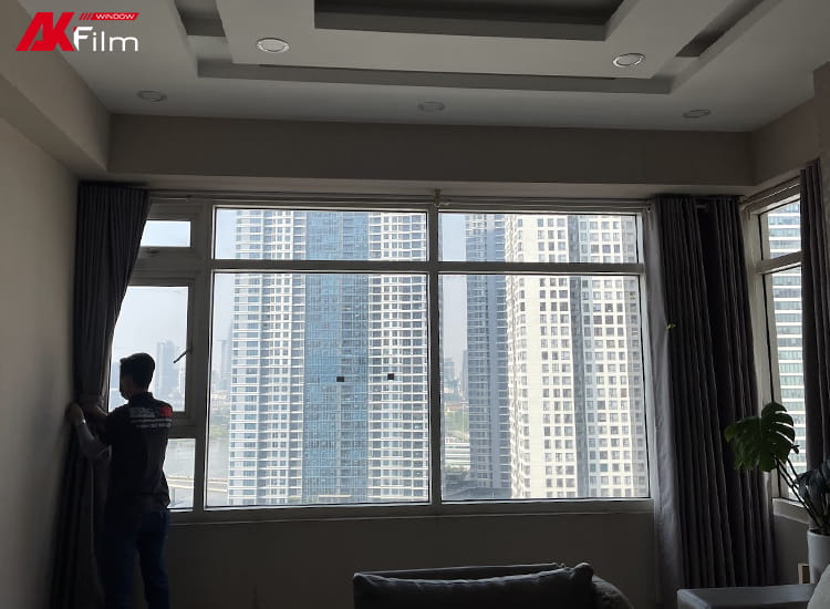 Hệ kính chung cư Saigon Pearl trước khi dán phim