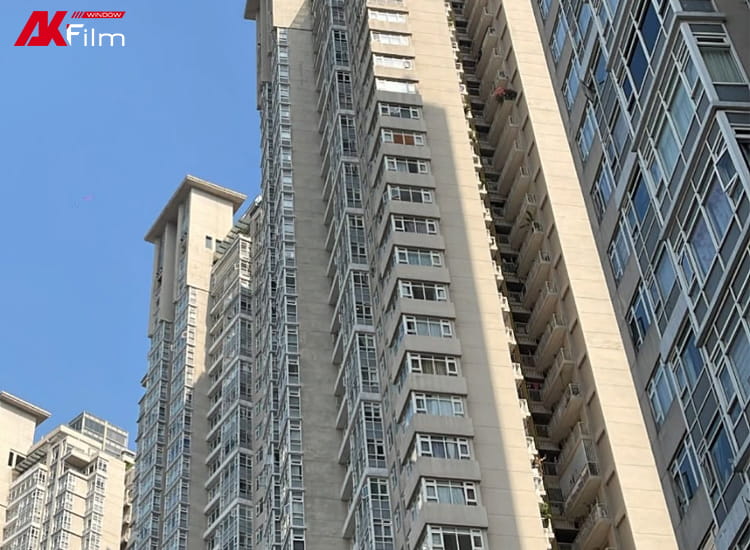 Dán phim cách nhiệt cho hệ kính chung cư Saigon Pearl