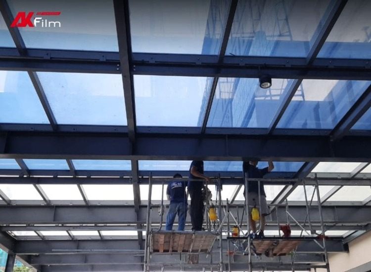 Chọn phim cách nhiệt giếng trời theo thông số kỹ thuật