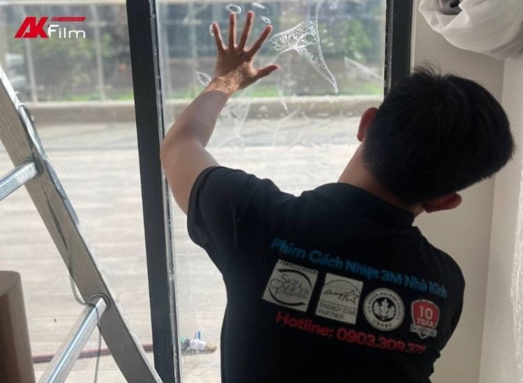 Giải pháp dán phim cách nhiệt che nắng cho nhà hướng Tây