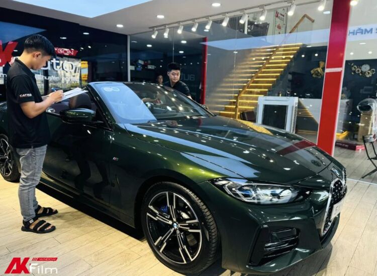 Chủ xe nên lựa chọn các đại lý dán phim cách nhiệt Llumar uy tín