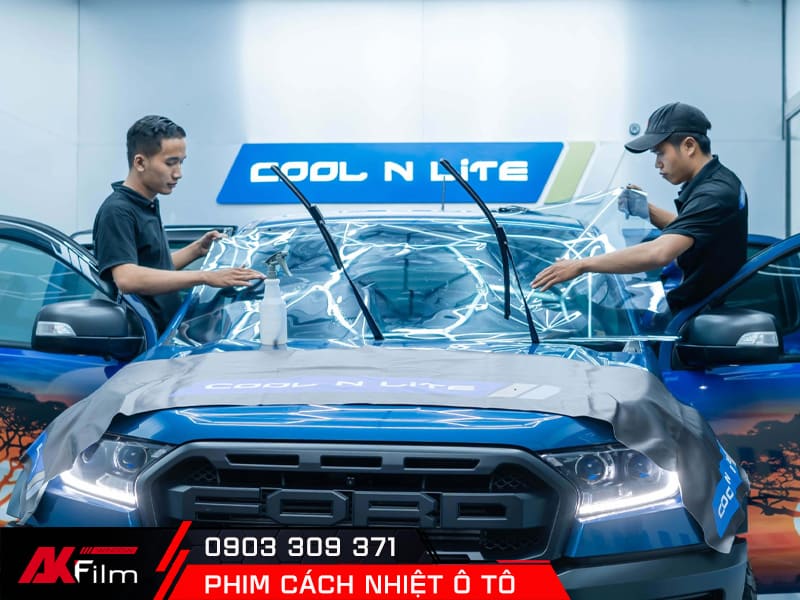 Dán film cách nhiệt xe hơi Cool N Lite