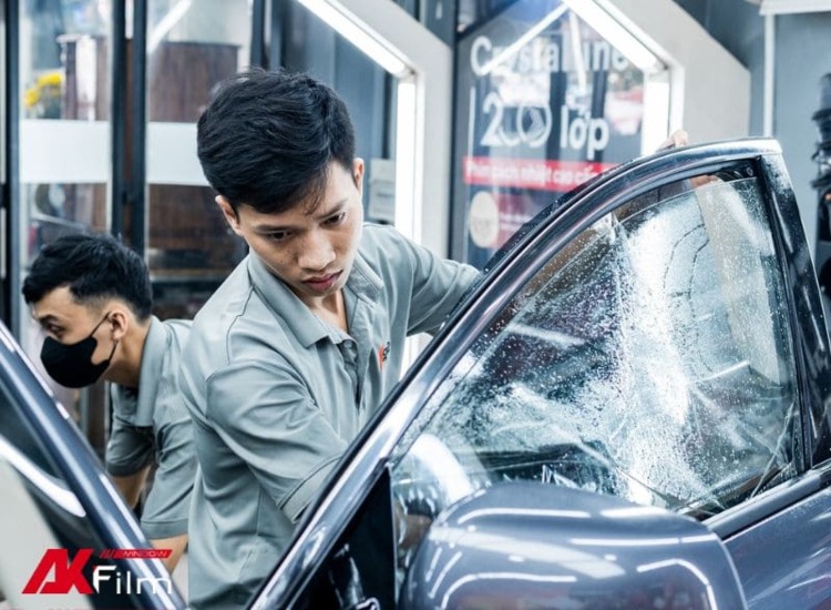 Dán phim cách nhiệt 3M hay Xpel 